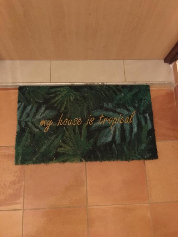 appartement les pieds dans l'eau dans résidence de standing Le Diamant Extérieur photo